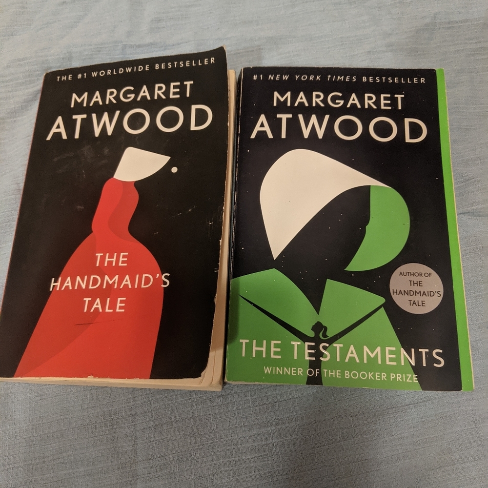 Margaret Atwood Book Set - The Testaments & The Handmaid's Tale